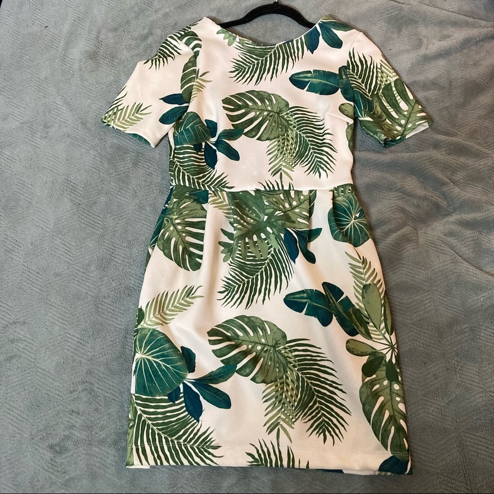 🌿ASOS Fern and Palm Leaf Dress